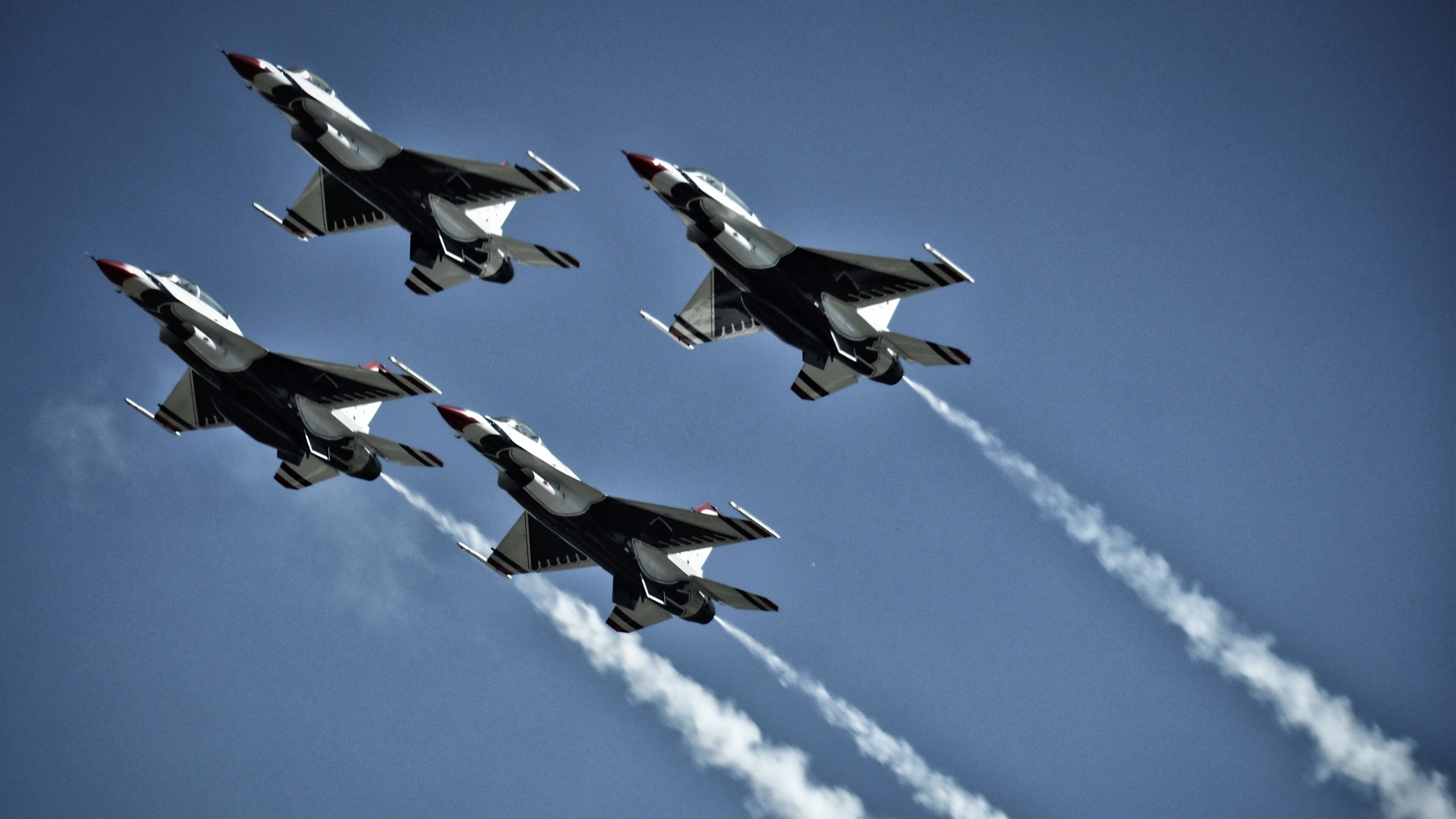 AIYOUXI.COM-黄金一役：全球篮球精英对决强者之争，黄金联赛篮球