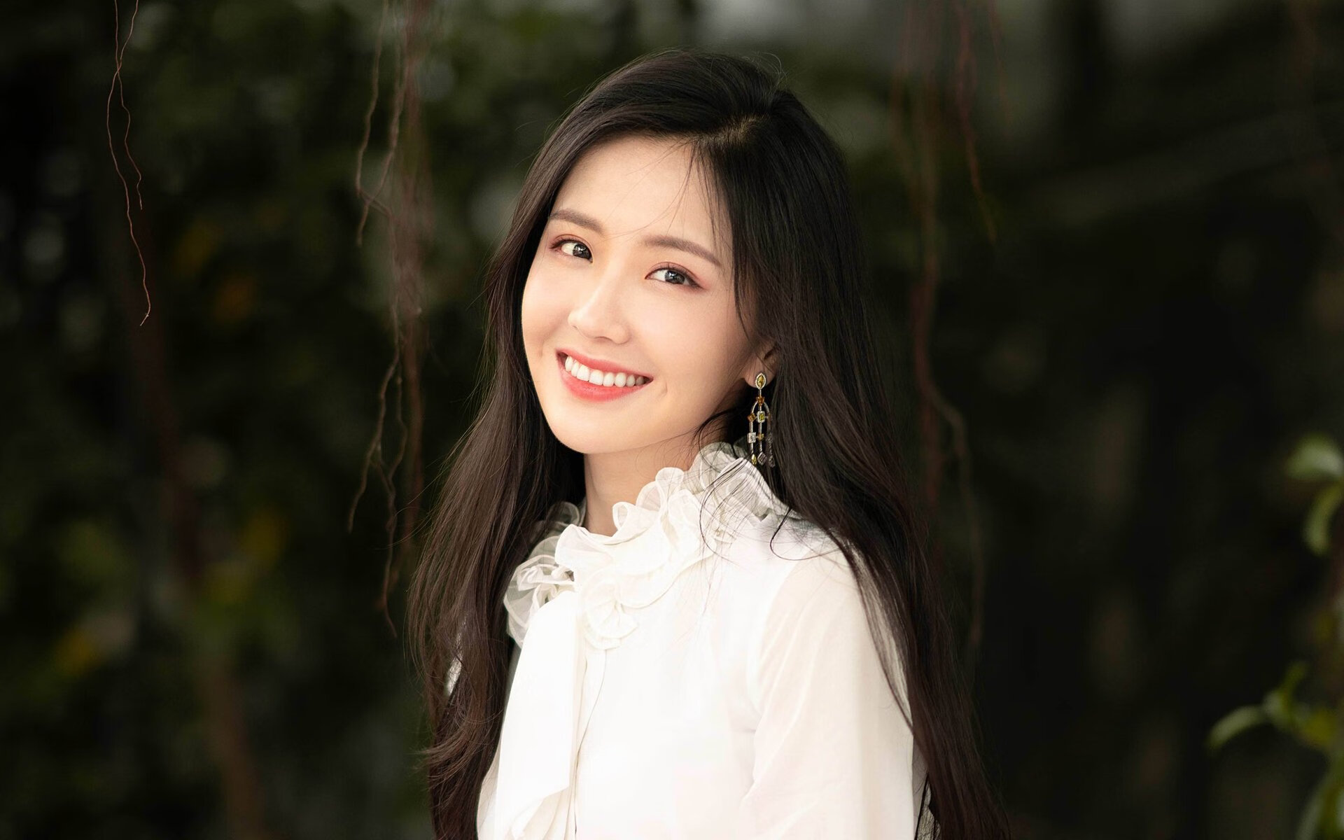 赫罗纳高位压迫打乱对手组织节奏,赫罗纳对萨拉戈萨