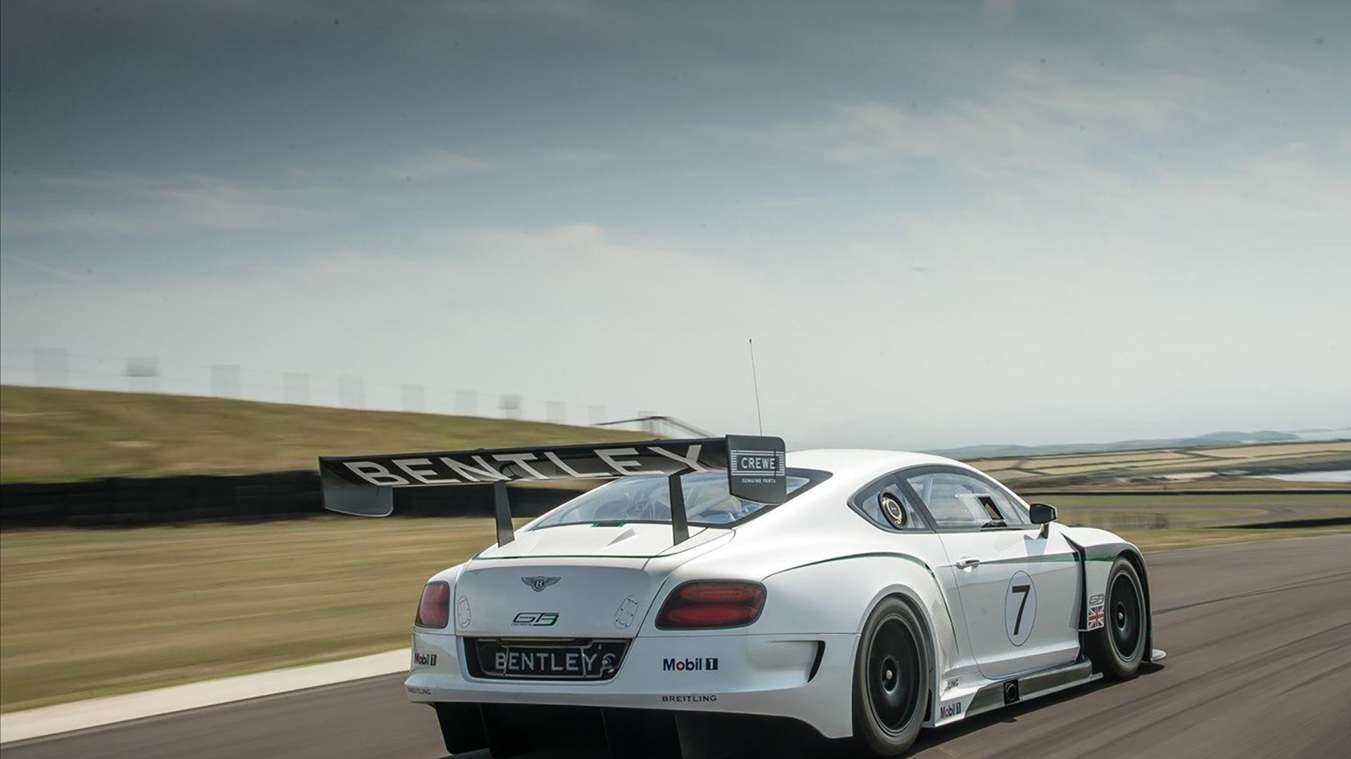 乌干达女篮在非洲锦标赛中持续突破,展现新兴篮球强国风采,乌干达女子篮球联赛