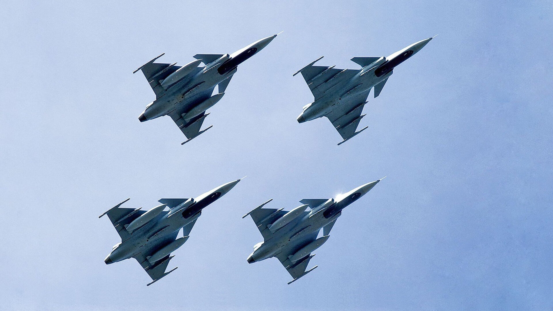 AYX体育-英国队冲线瞬间点燃全场气氛，英国队比赛